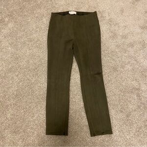 Anthropologie women’s Dark Olive suede Chinos -super soft and stretchy!💚